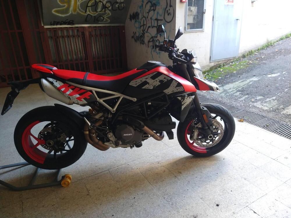 Ducati Hypermotard 950 RVE (2022 - 25) (2)