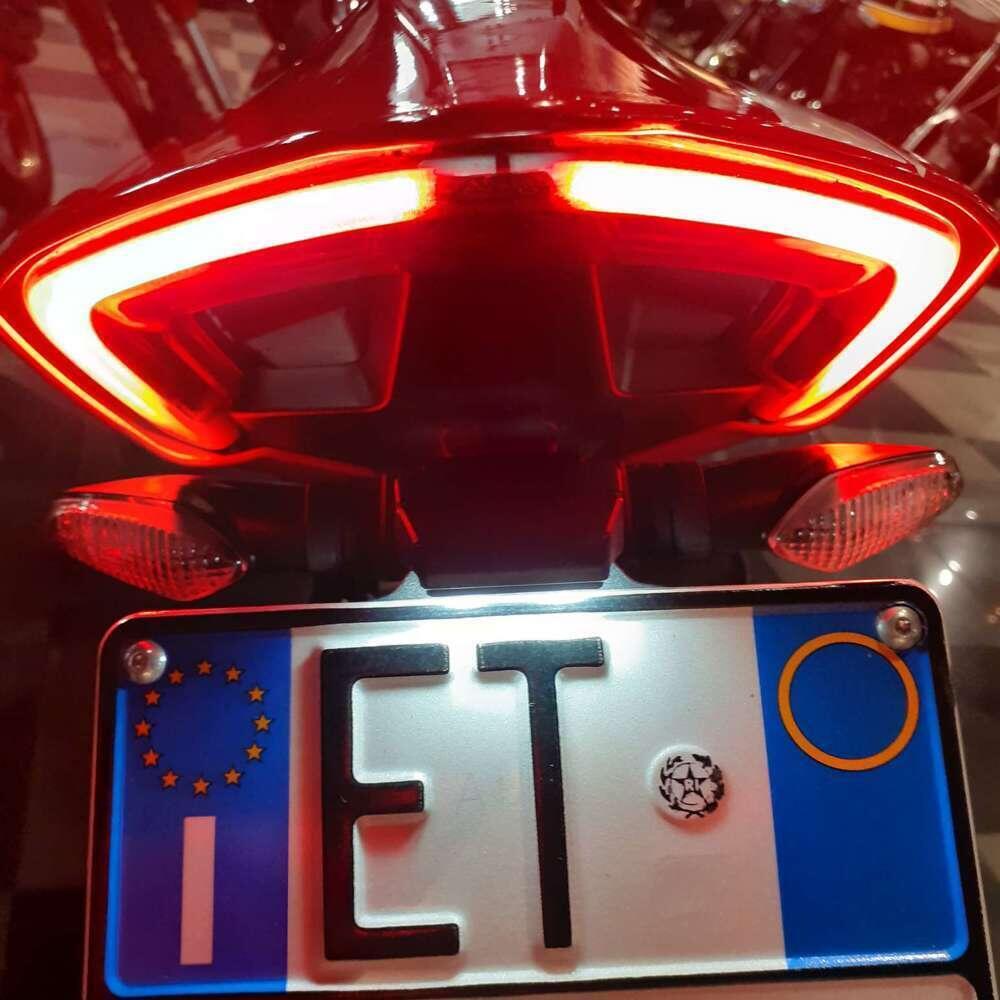 Ducati Streetfighter V4 1100 S (2020) (8)