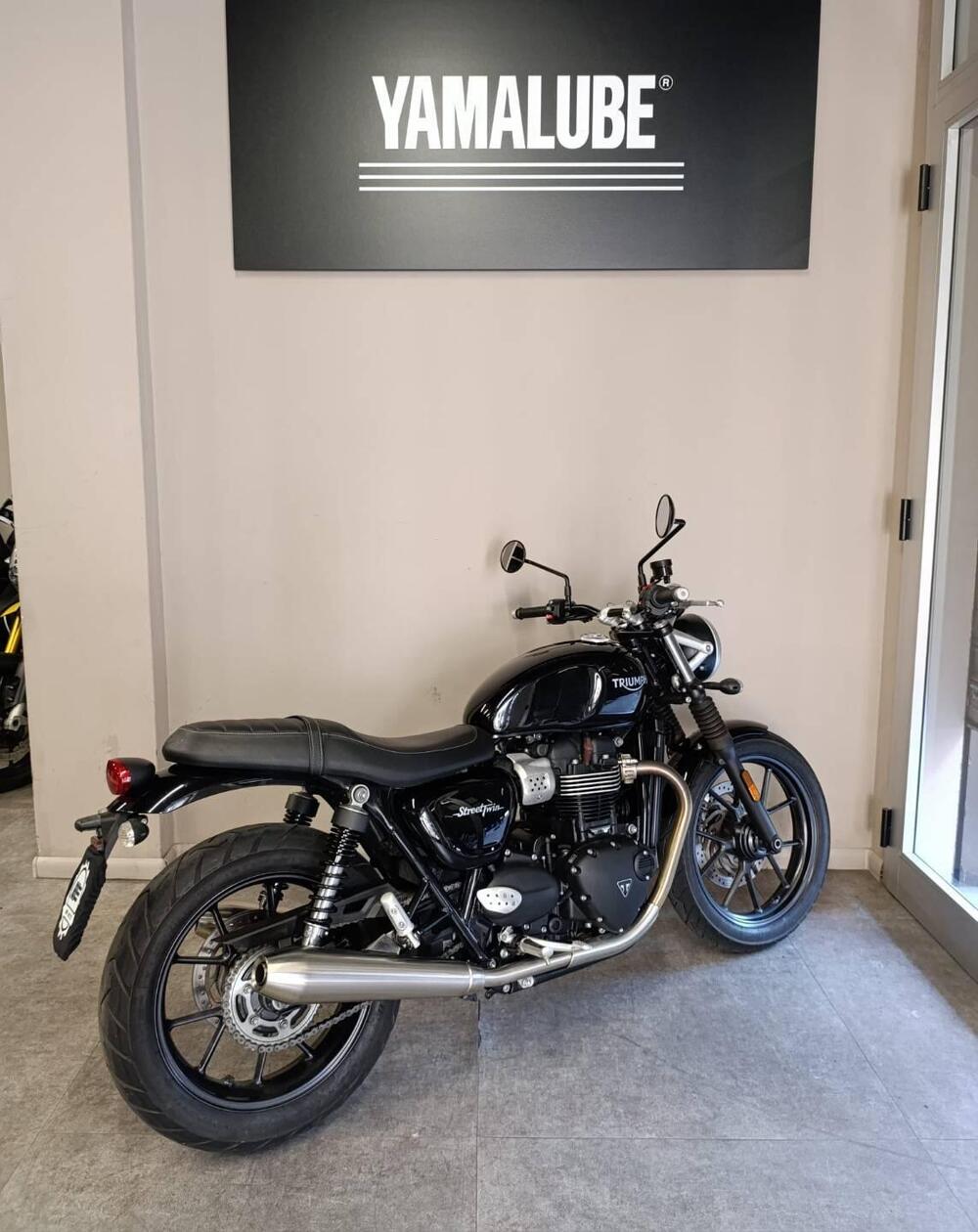 Triumph Street Twin 900 (2017 - 18) (3)