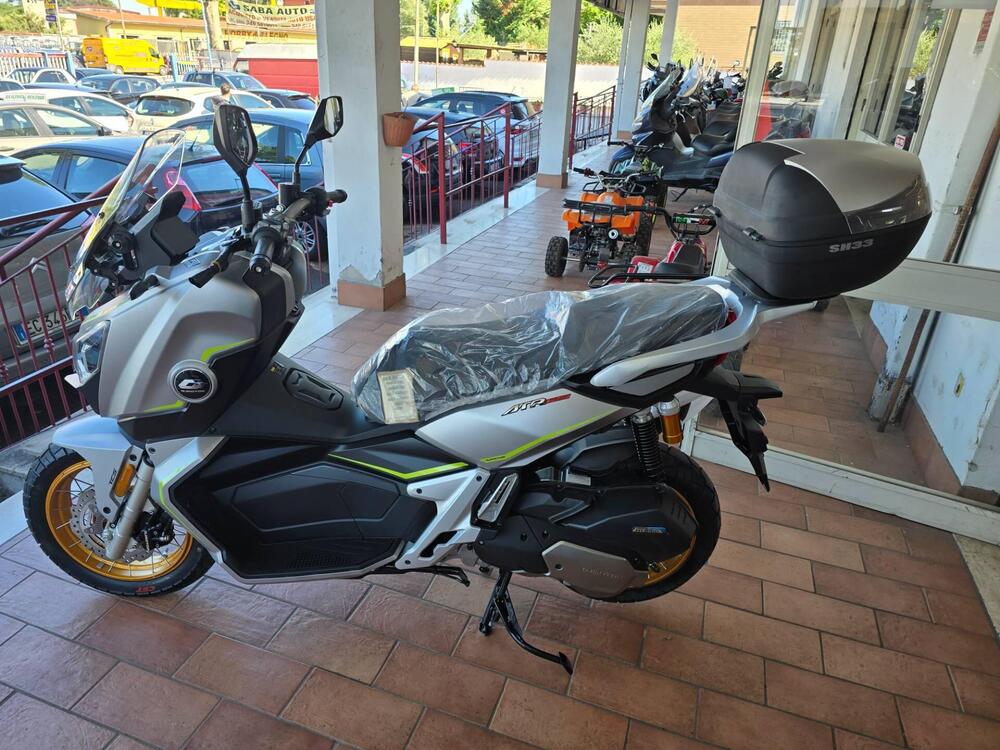 QJ Motor ATR 125 X (2024 - 26) (5)