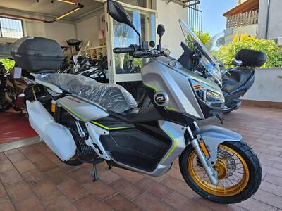 QJ Motor ATR 125 X (2024 - 25) nuova