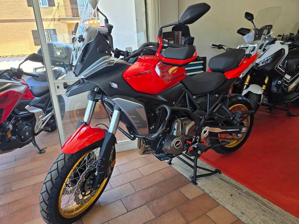 QJ Motor SRT 700 SX (2025 - 26) (2)