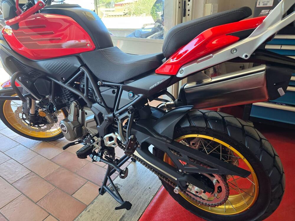 QJ Motor SRT 700 SX (2025 - 26) (11)