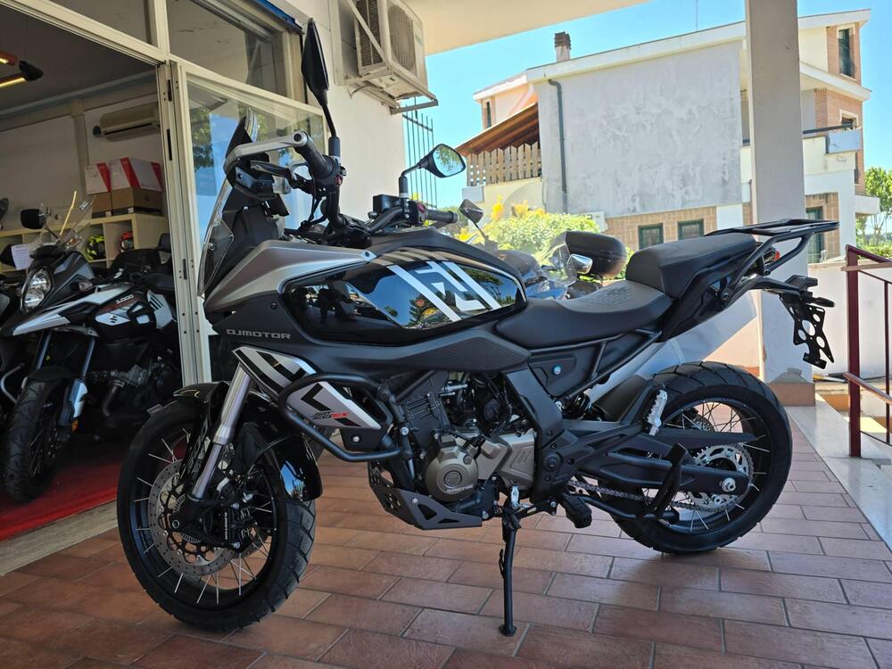 QJ Motor SRT 600 SX (2024 - 26) (4)