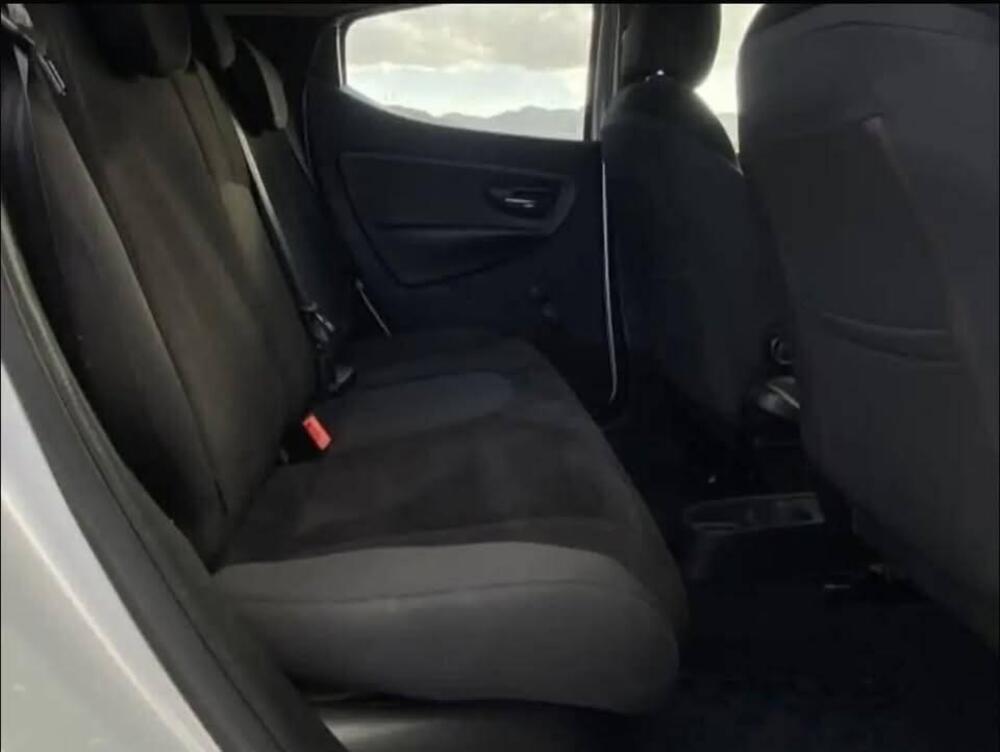 Lancia Ypsilon usata a Torino (6)