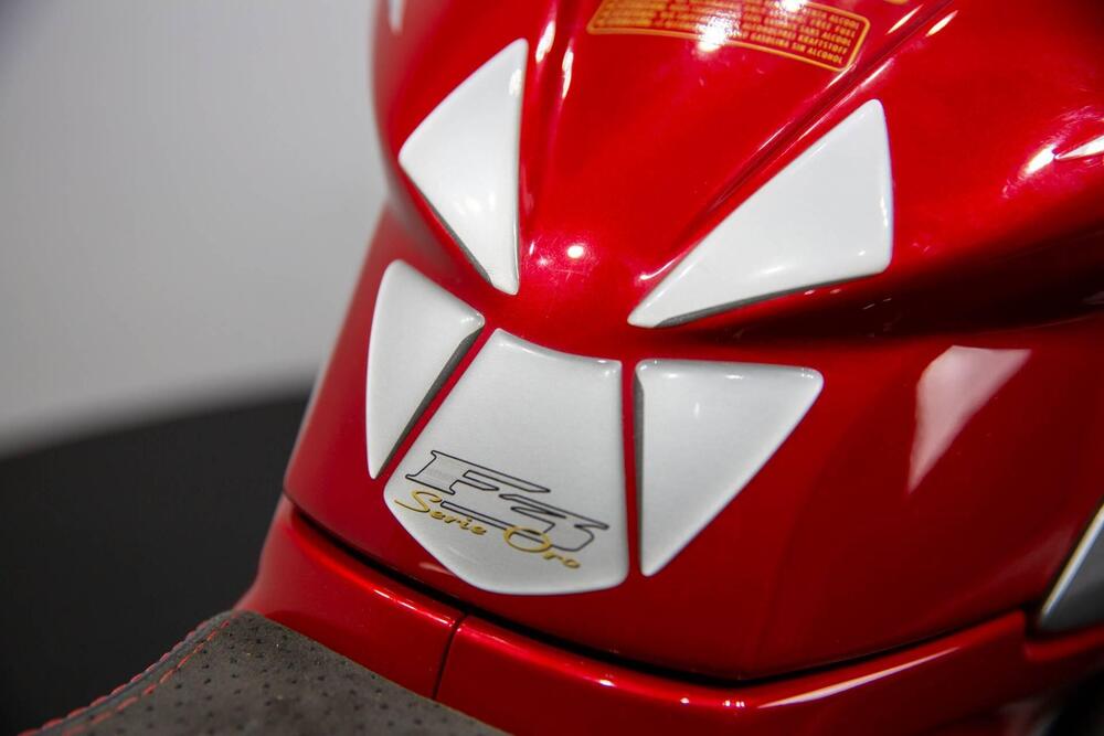 MV Agusta F3 675 Oro (2011) (3)