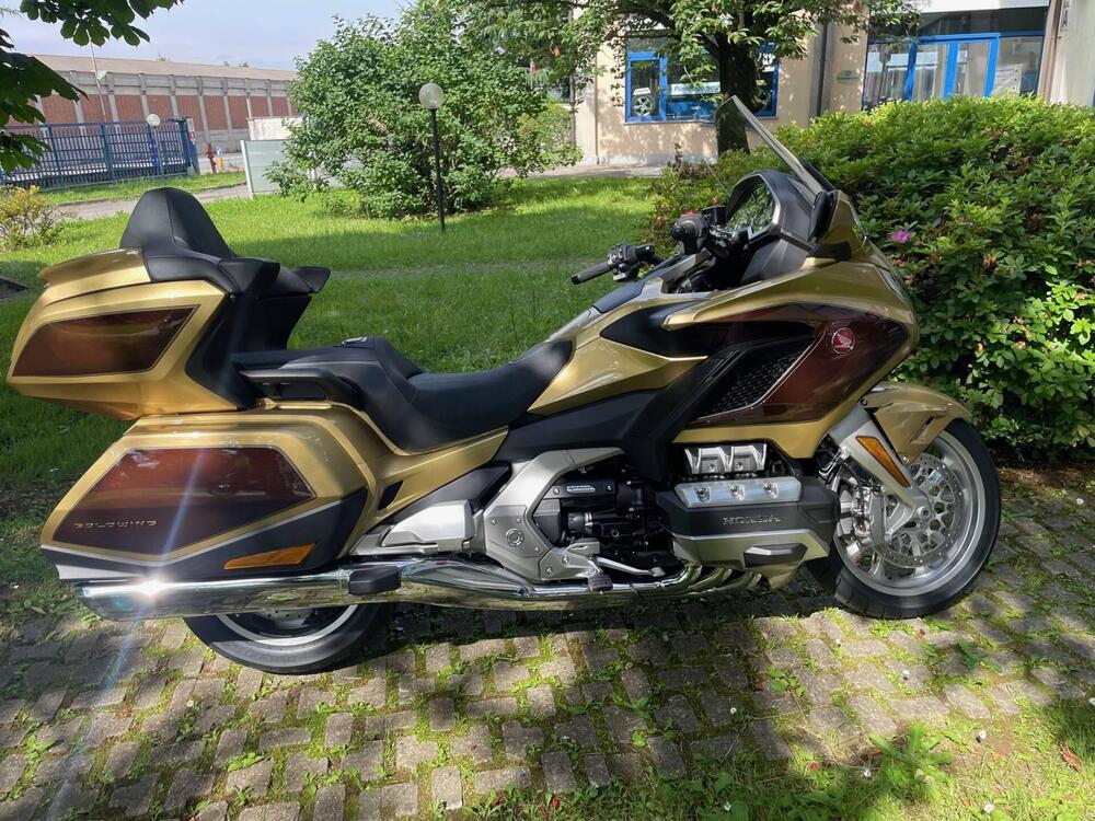Honda GL 1800 Gold Wing Tour 50° Anniversario (2025) (4)