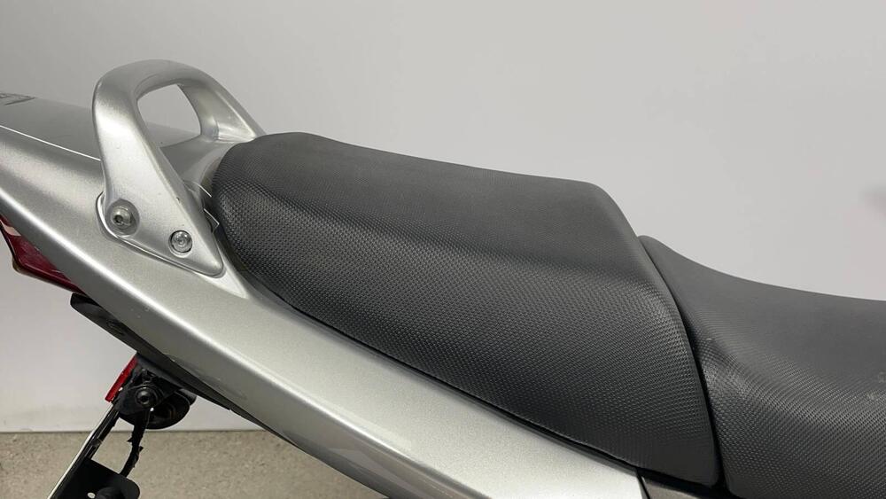 Suzuki GSF 650 Bandit S (2005 - 06) (12)