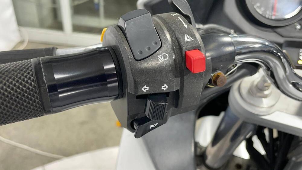 Suzuki GSF 650 Bandit S (2005 - 06) (9)