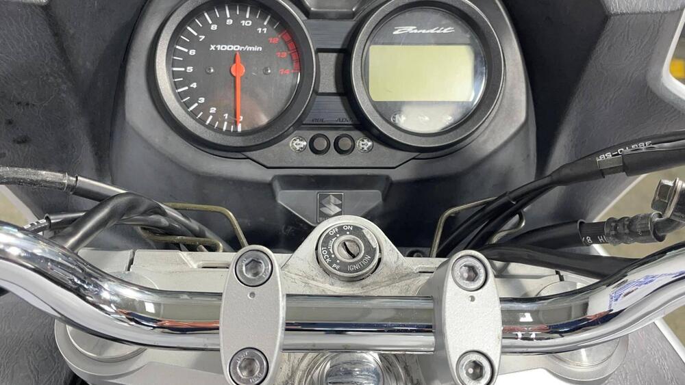 Suzuki GSF 650 Bandit S (2005 - 06) (10)