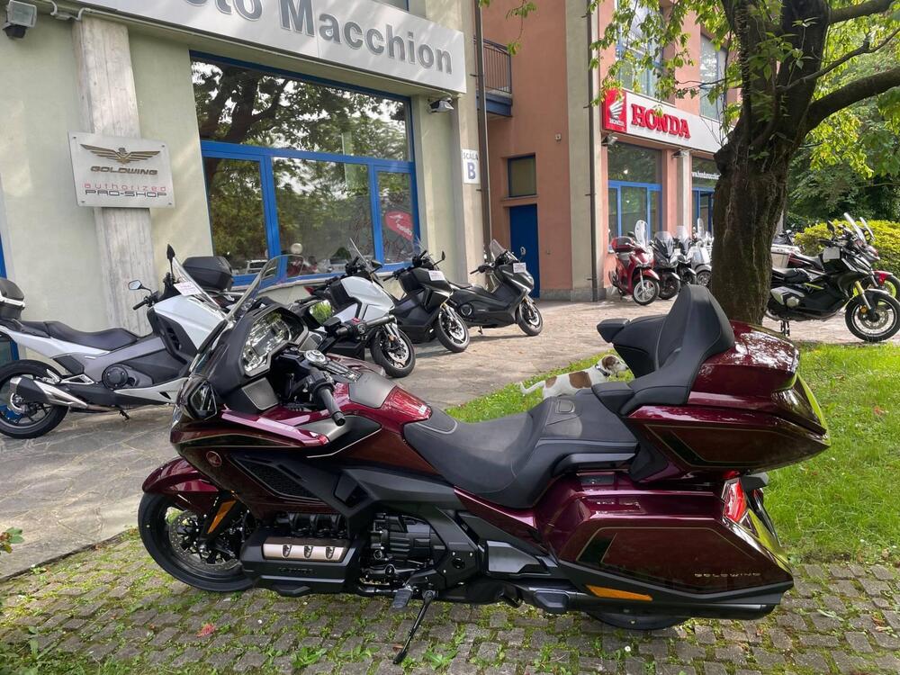 Honda GL 1800 Gold Wing Tour 50° Anniversario (2025) (7)