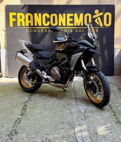 QJ Motor SRT 700 SX (2025) nuova