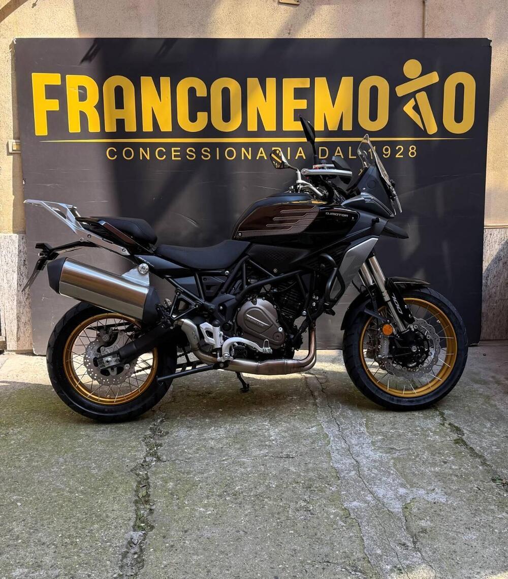 QJ Motor SRT 700 SX (2025) (2)