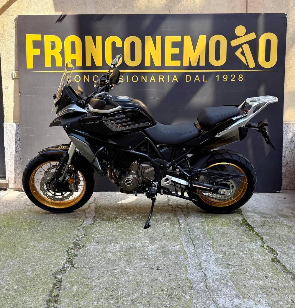 QJ Motor SRT 700 SX (2025) (4)