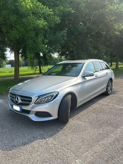 Mercedes-Benz Classe C Station Wagon 220 d 4Matic Auto Sport del 2017 usata a Casier