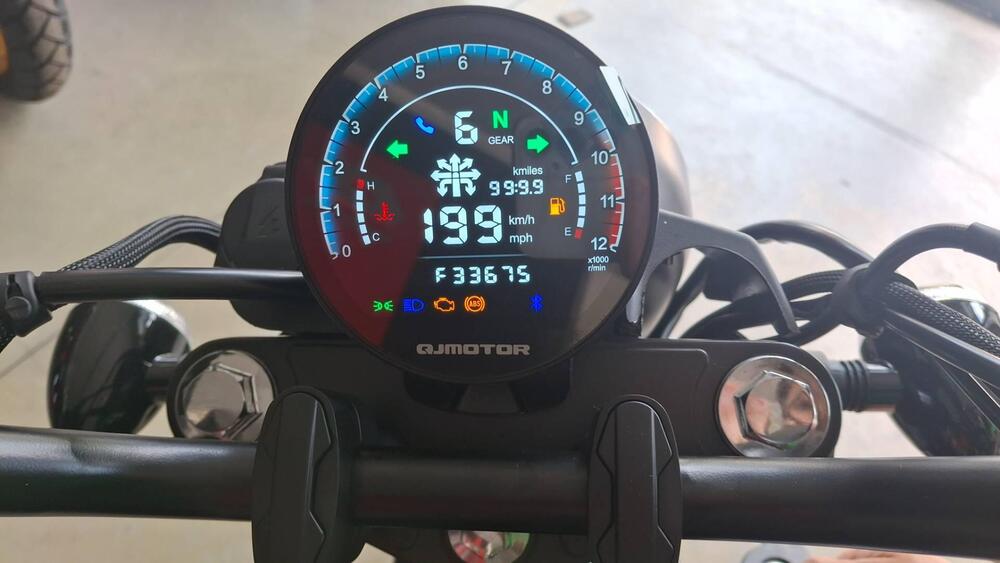 QJ Motor SRV 125 (2023 - 24) (6)