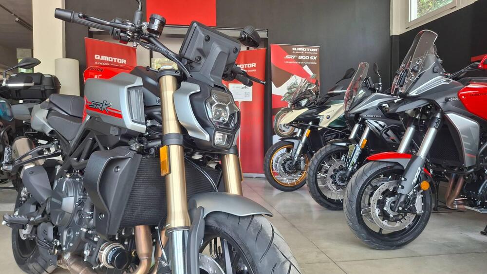 QJ Motor SRK 900 (2025 - 26) (3)