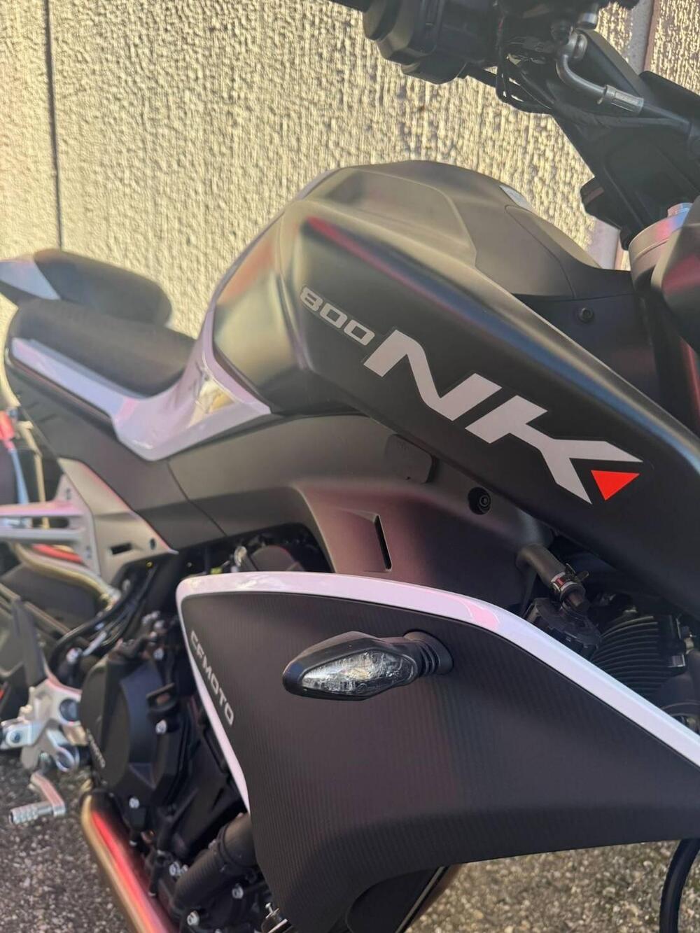 CFMOTO 800NK Advanced (2023 - 26) (4)