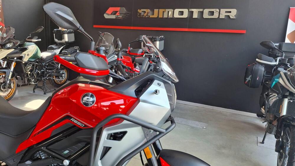 QJ Motor SVT 650 X (2025) (11)