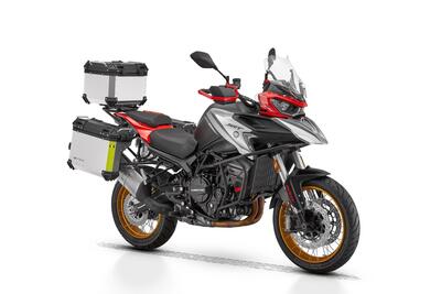 QJMOTOR SRT 900SX: esplorare in grande