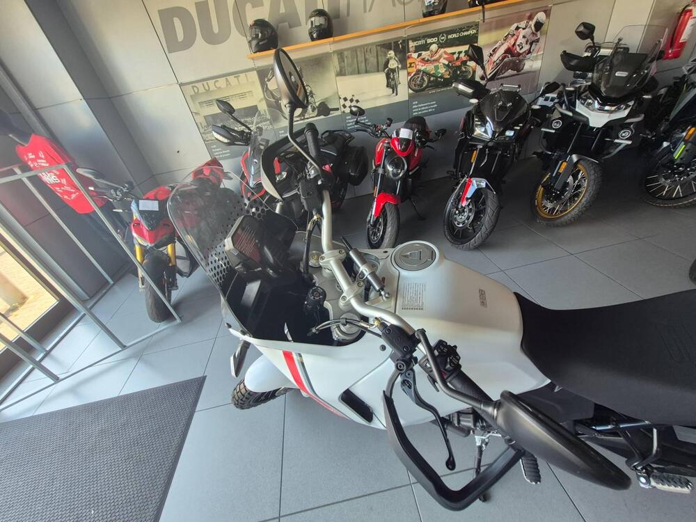 Ducati DesertX (2022 - 25) (5)