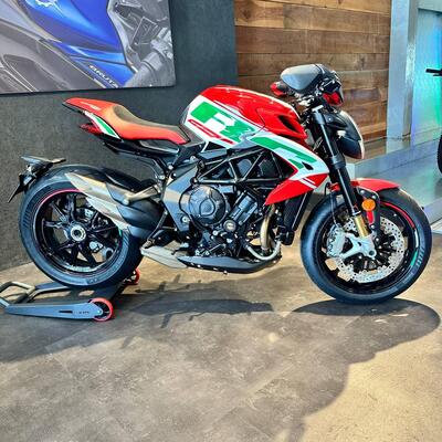 MV Agusta Dragster 800 RC SCS (2022 - 25) nuova