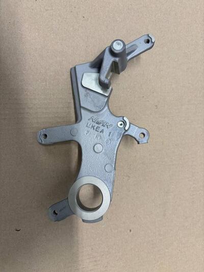 SUPPORTO PINZA FRENO HONDA CRF 43190KRN711