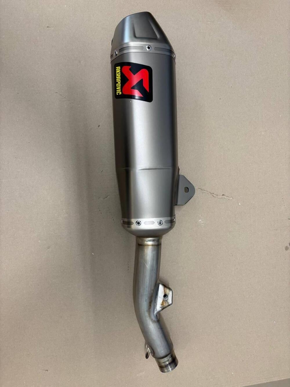 SILENZIATORE DESTRO AKRAPOVIC HONDA CRF 250 R/RX 2 (2)