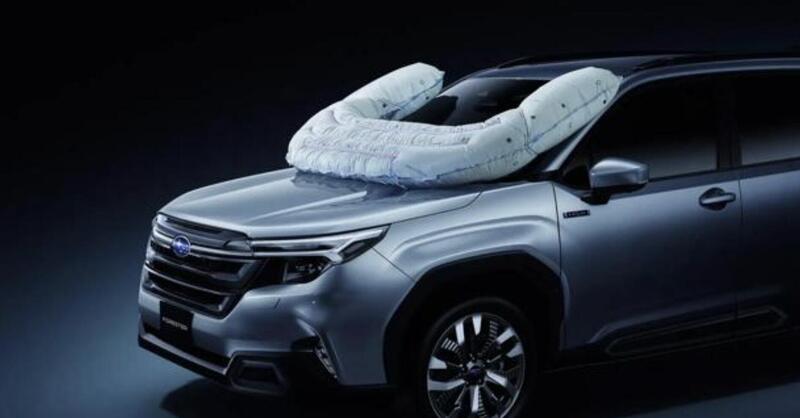 Subaru brevetta un l&rsquo;airbag per proteggere i moto-ciclisti