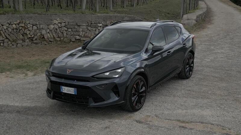 Cupra Formentor e-HYBRID: doppia anima tra elettrico e benzina, ma una gamma completa
