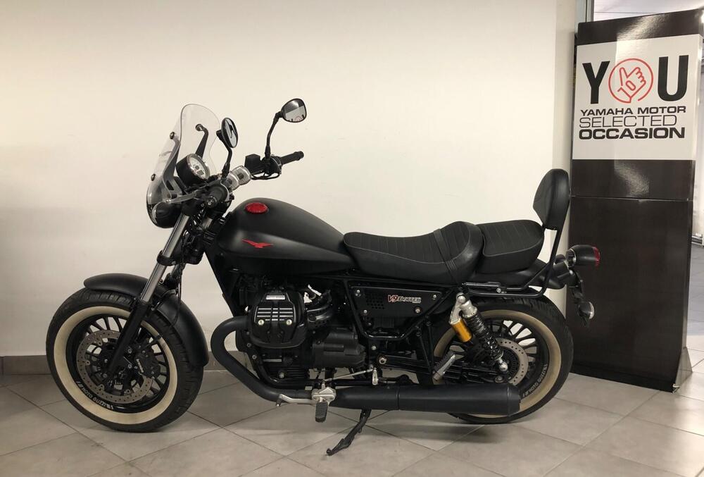 Moto Guzzi V9 Bobber (2016 - 18) (3)