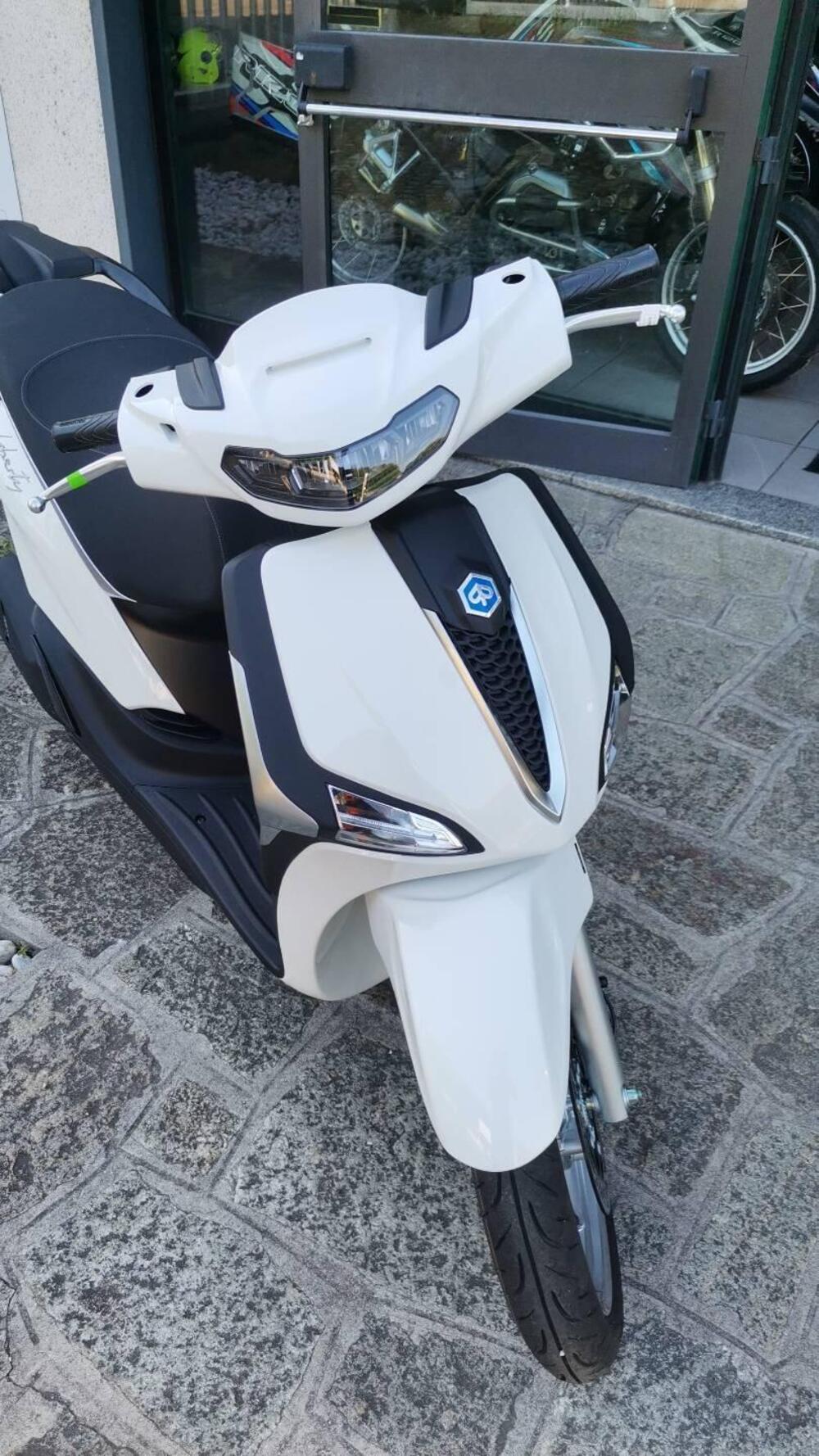 Piaggio Liberty 125 (2025 - 26) (2)