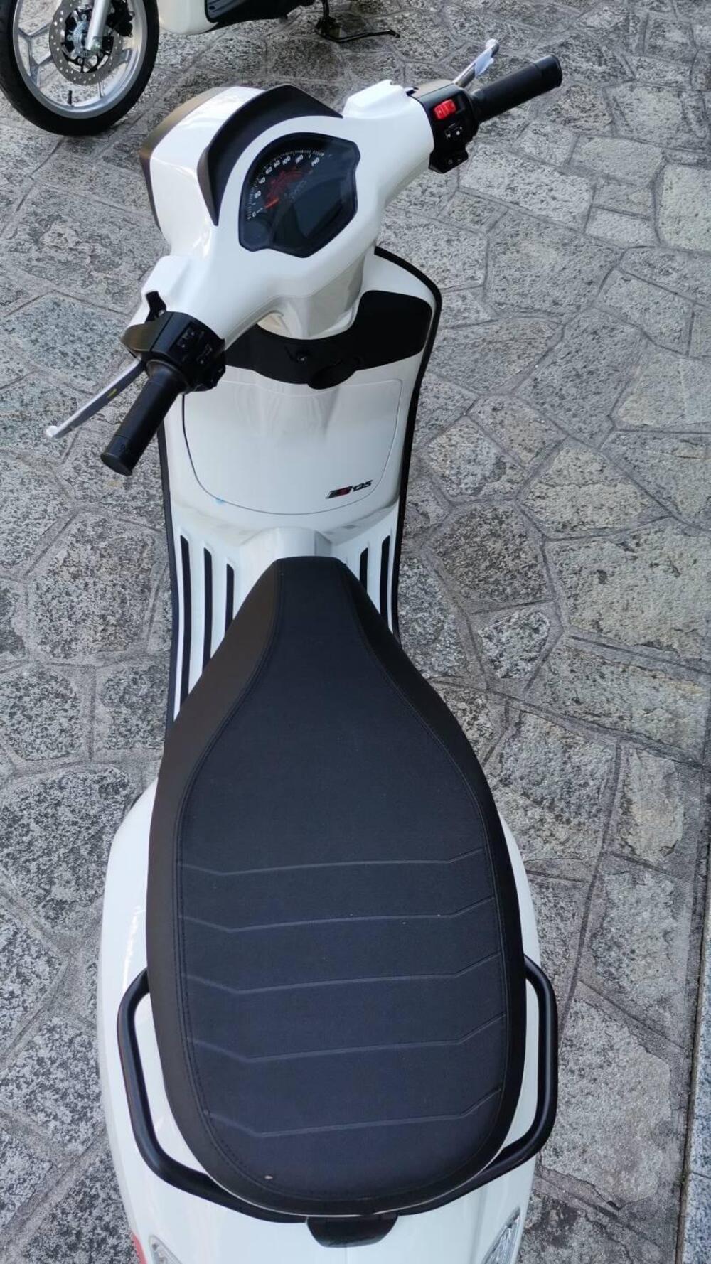 Vespa Sprint 125 S (2023 - 25) (2)