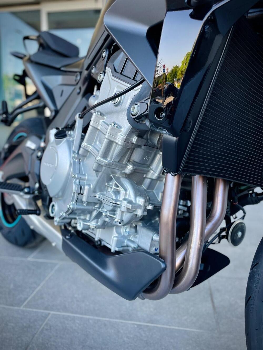 CFMOTO 675NK (2025 - 26) (5)