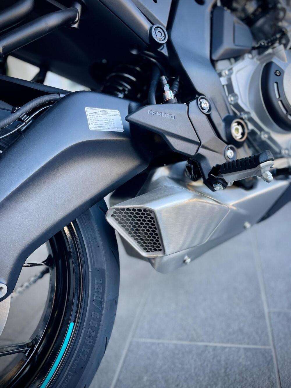 CFMOTO 675NK (2025 - 26) (9)