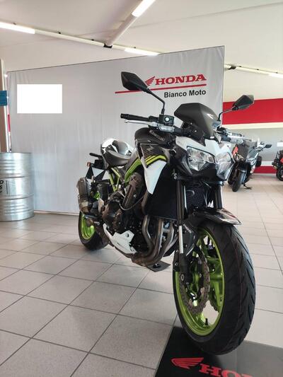 Kawasaki Z 900 Performance (2021 - 24) usata