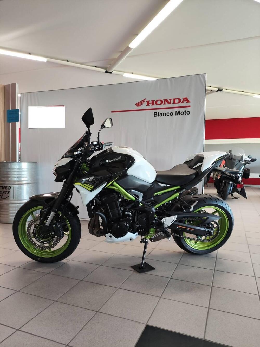 Kawasaki Z 900 Performance (2021 - 24) (4)