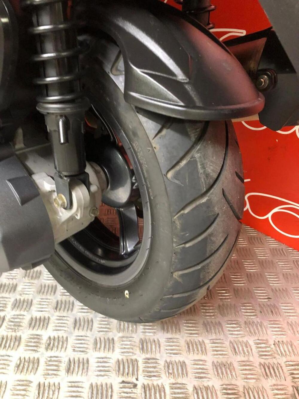 Kymco Downtown 350i ABS (2016 - 20) (6)