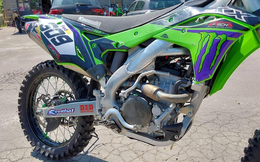 Kawasaki KX 250 F (2017) (6)