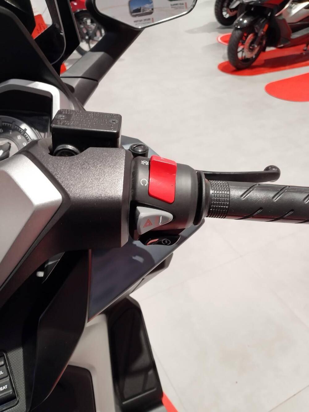 Honda Forza 350 Deluxe (2022 - 24) (6)