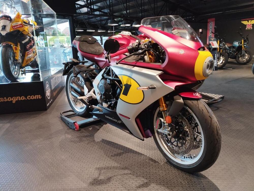 MV Agusta Superveloce 800 Ago (2021 - 23) (3)