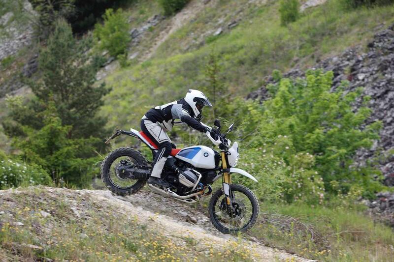 Allora, la BMW R12 G/S &egrave; una bomba o un fake? Ecco il nostro TEST [VIDEO]