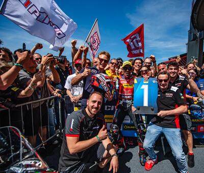 Dunlop CIV 2025, Mugello. Pirro e Delbianco come Lorenzo e Marquez: si decide tutto all&#039;ultimo giro [VIDEO]