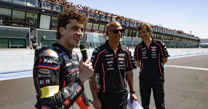 MotoGP 2025. Grande festa Aprilia a Misano, migliaia di appassionati, vince Marco Bezzecchi [VIDEO]