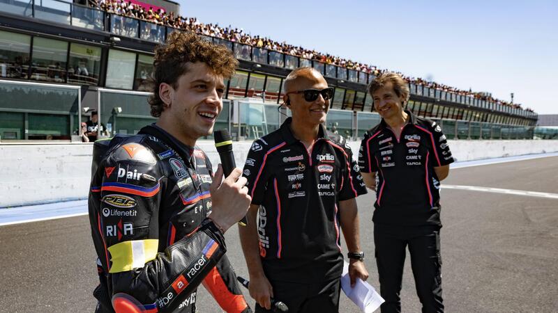 MotoGP 2025. Grande festa Aprilia a Misano, migliaia di appassionati, vince Marco Bezzecchi [VIDEO]