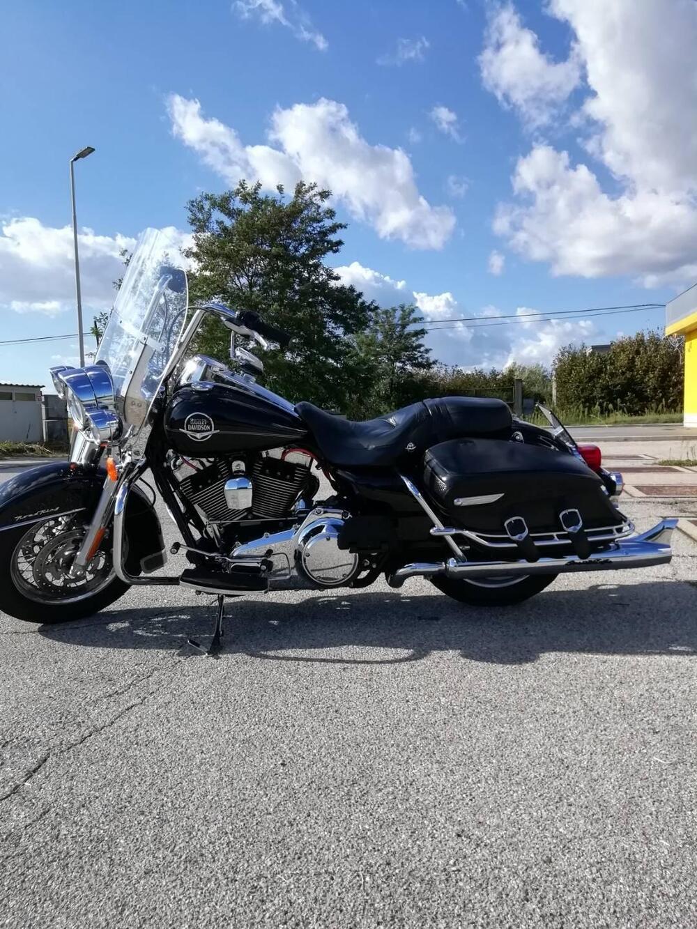 Harley-Davidson 1584 Road King Classic (2007 - 11) - FLHRCI (2)