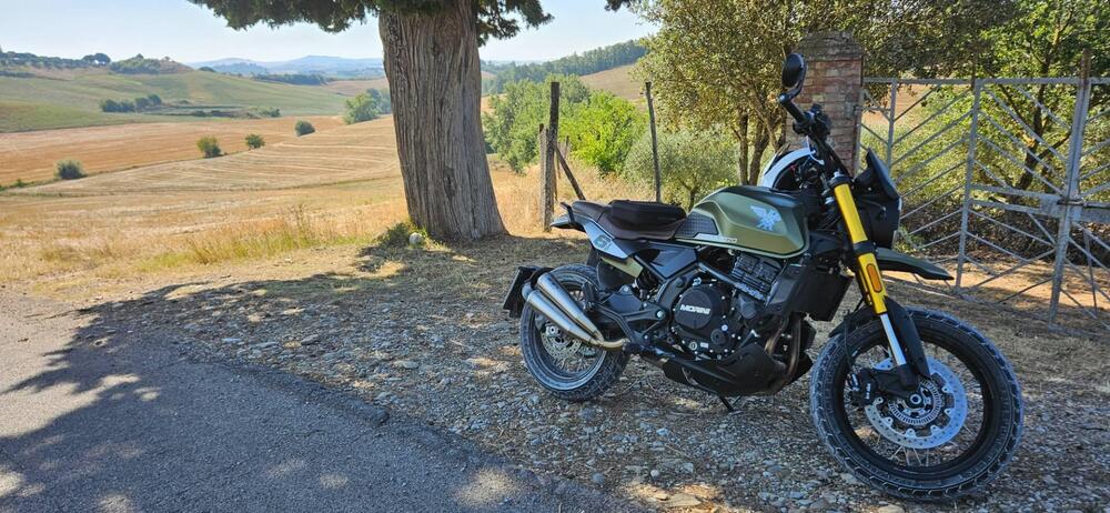 Moto Morini SEIEMMEZZO SCR (2022 - 26) (3)