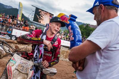 ErzbergRodeo 2025. &Egrave; Manuel Lettenbichler IV, imperatore dell&#039;Estremo [VIDEO]