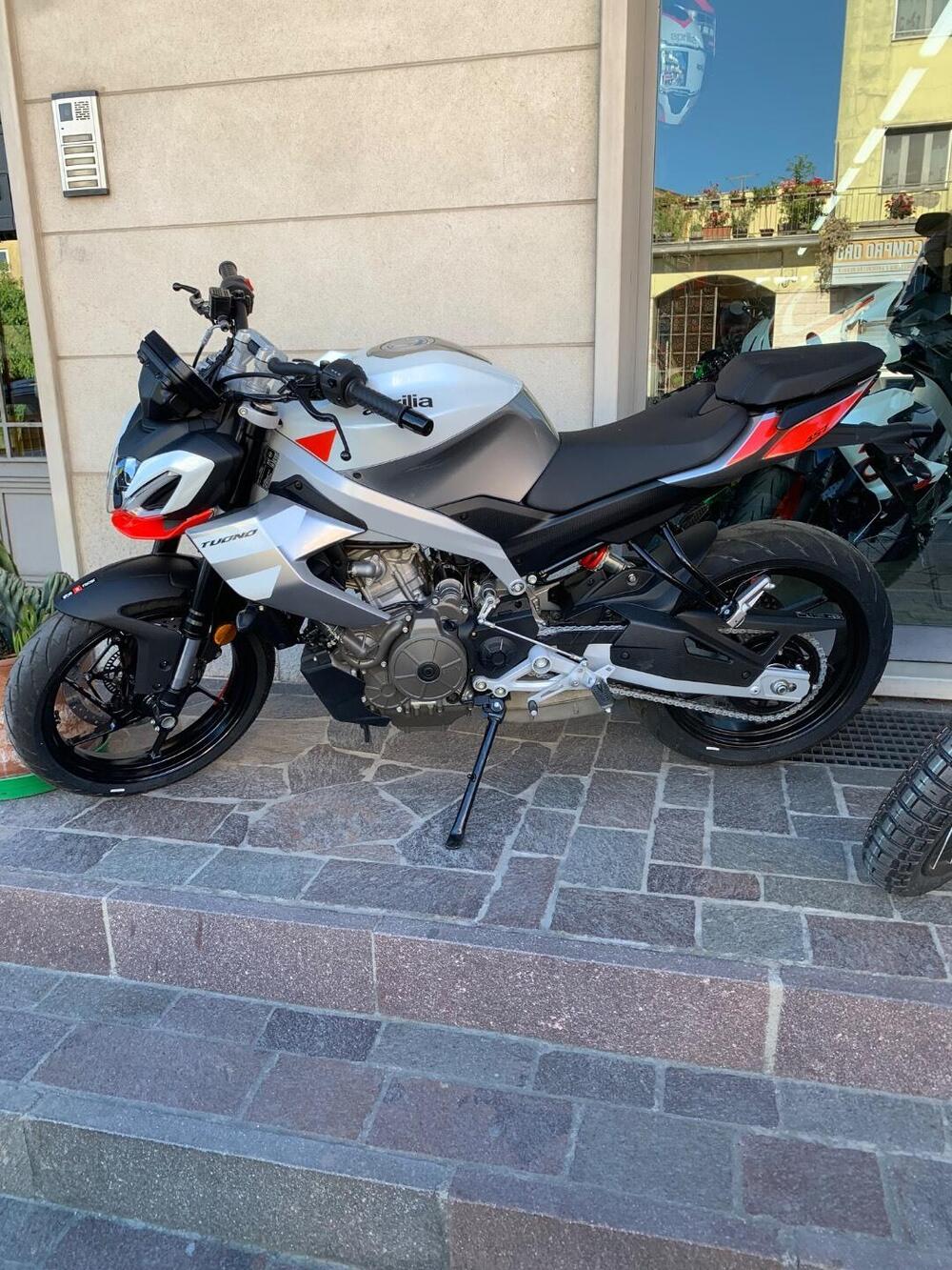 Aprilia Tuono 457 (2025) (3)