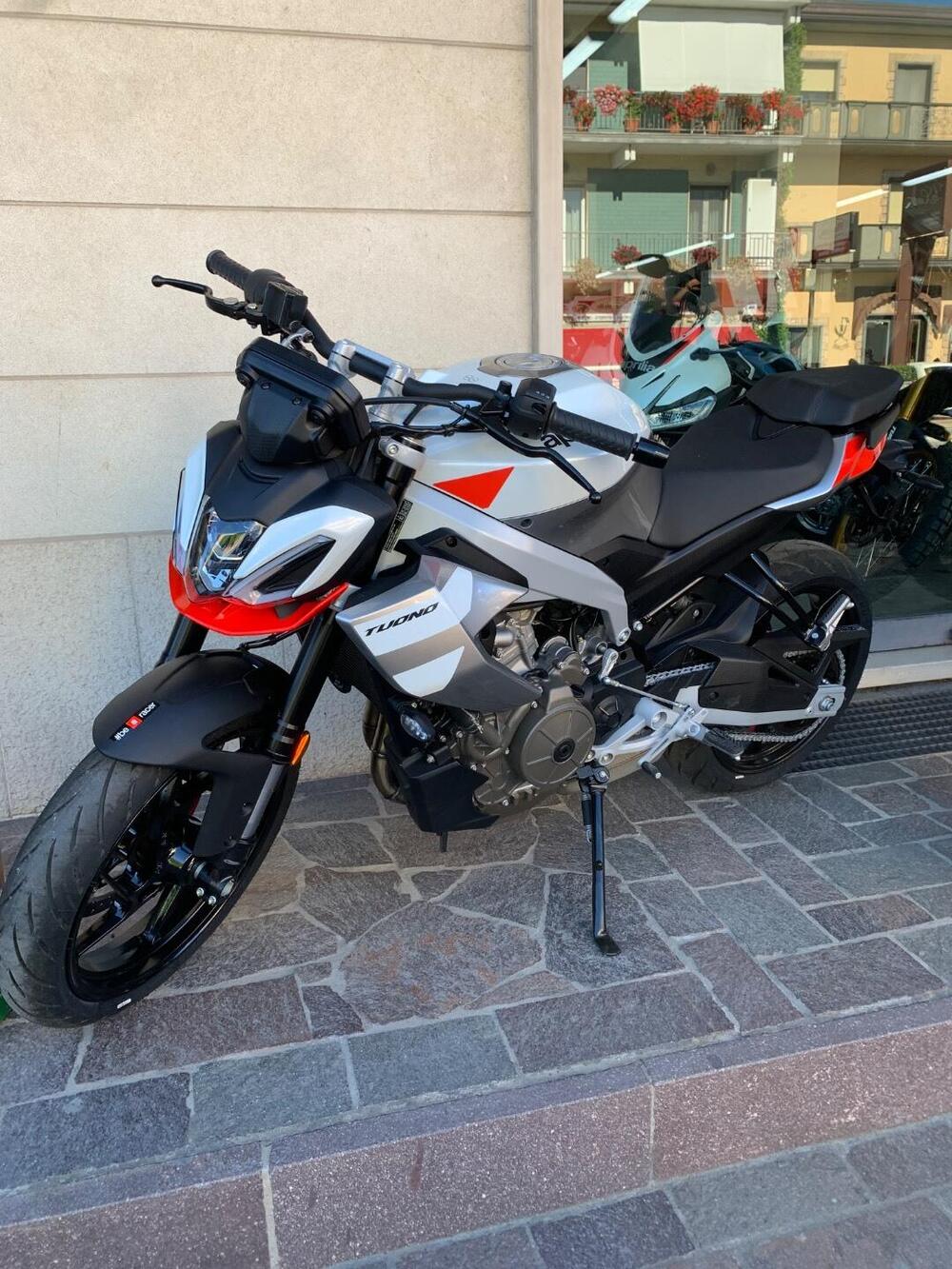 Aprilia Tuono 457 (2025) (7)
